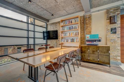 New Road Hotel - image 5