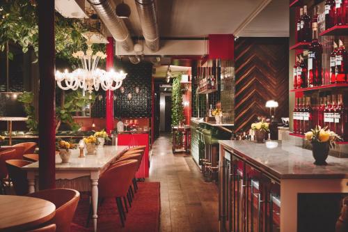 Grand Chic image 1