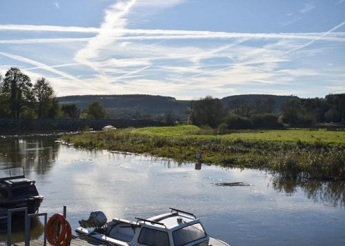 Riverside Holiday Park