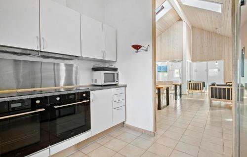 Kitchen, Awesome Home In Idestrup With Wifi in Idestrup