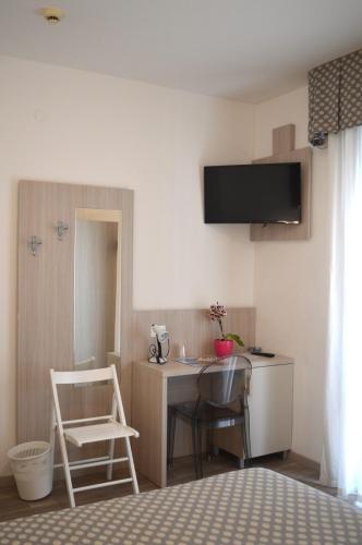 Triple Room image 1