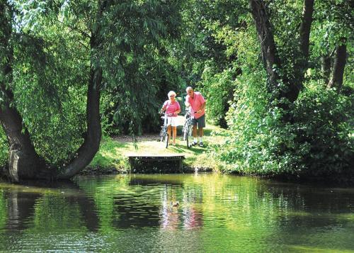 Lakeside Holiday Park