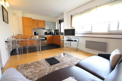 Short Stay Paris Apartments - image 13