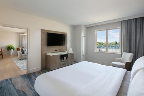 560538120 The Westin Sacramento Riverfront Hotel & Spa