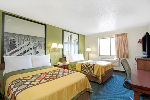 Super 8 By Wyndham Newport News/Jefferson Ave. in Niuport Niusas (VA)