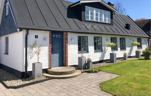 . 3 Bedroom Awesome Home In Simrishamn