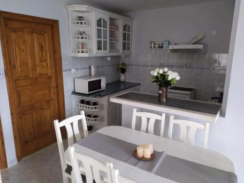 ห้องครัว, Sárga Önálló Nyaralóház (Sarga Onallo Nyaralohaz) in บาลาตองเฟนเวส