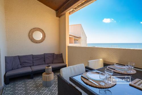 Vias-Plage - Appartement climatisé avec piscine face à la mer - Location saisonnière - Vias