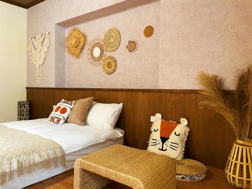 Double Room with Balcony image 10