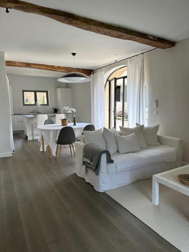 La Grange des Bas Meleaux in Couches