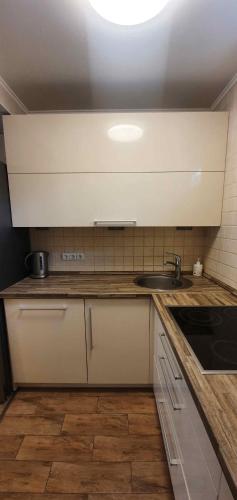 廚房, Guboja in 內林加