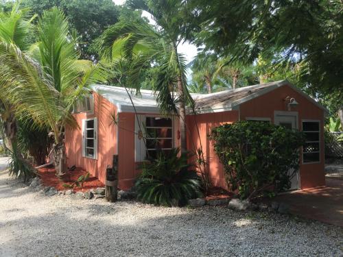 The Pelican Key Largo Cottages In Fl