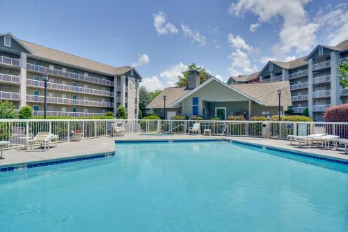 Pigeon Forge Condo with Pools about 3 Mi to Dollywood! in Pigeon Forge, USA