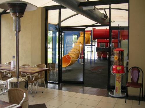 奥弗兰德酒店汽车旅馆 