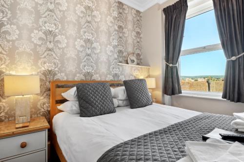 Beach Front Guest House - main image