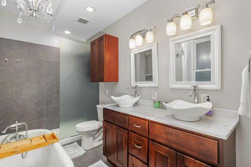 Walk to Forest Park Euclid Fire Pit Porch Swing