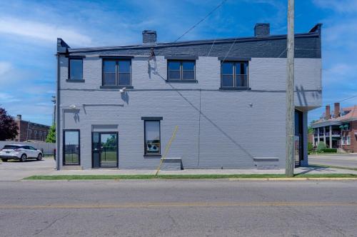 River City Loft - image 5
