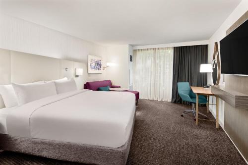 560603875 Crowne Plaza Atlanta Perimeter at Ravinia by IHG