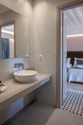 Vranas Ambiance Hotel - image 12
