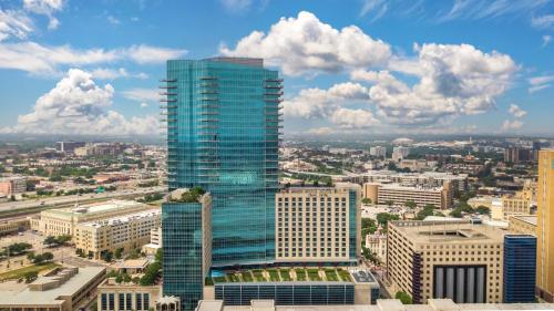 560610689 Omni Fort Worth Hotel