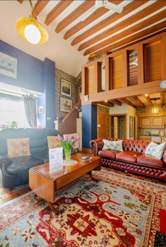 The Schoolhouse Cottages peaceful and quiet retreat with log burner in Фреші