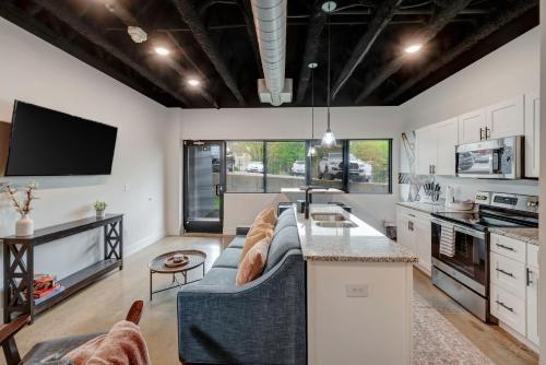 New Studio with 2 beds 7 mins to DT in Nashville, USA