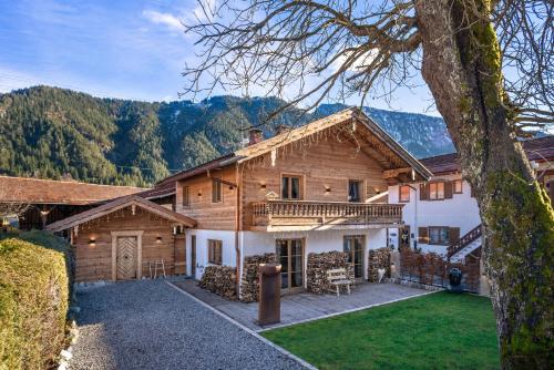 exklusives Alpenchalet mit Jacuzzi & Sauna für bis zu 14 Personen