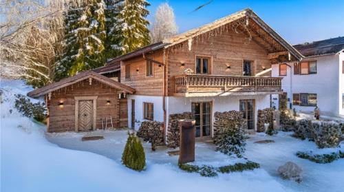 exklusives Alpenchalet mit Jacuzzi & Sauna für bis zu 14 Personen