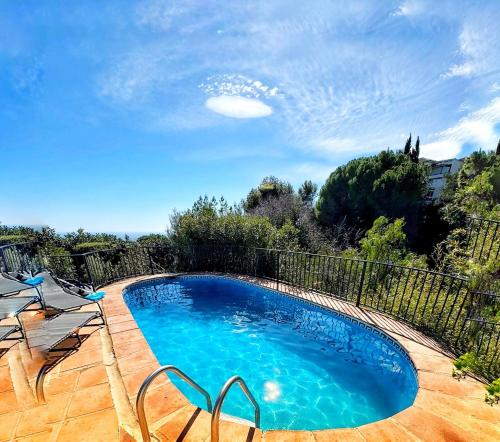 Villa in Mijas Pueblo with private pool and sea views and four bedrooms