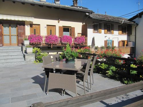  Maison La Tour, Pension in Aosta