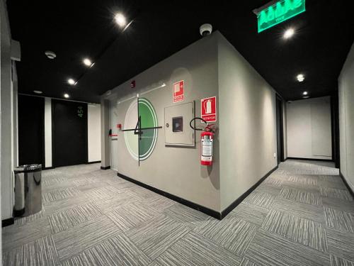 ibis styles Montevideo Biarritz - image 2