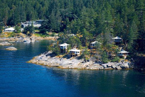 Rockwater Secret Cove Resort - Accommodation - Halfmoon Bay