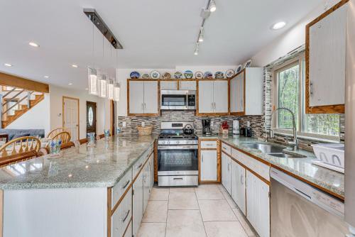 Poconos Vacation Rental with Lake Access and Hot Tub! in Gouldsboro, USA