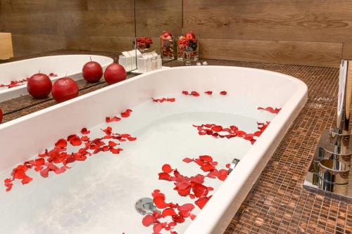 Sun Suite Luxury Pantheon - image 13