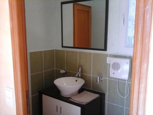 Double Room image 4