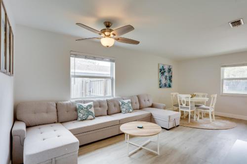 Light and Airy Jupiter Townhome Near Beaches!