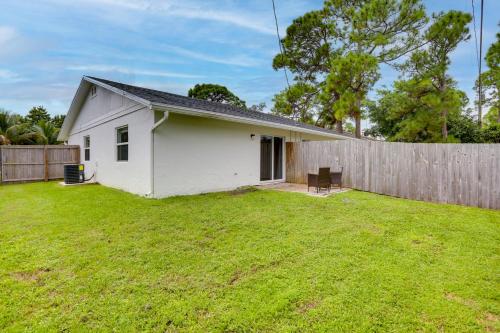 Light and Airy Jupiter Townhome Near Beaches!