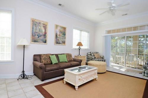 MarshHawk Hideaway Inviting Villa with Marsh Views in Pawleys Island, USA
