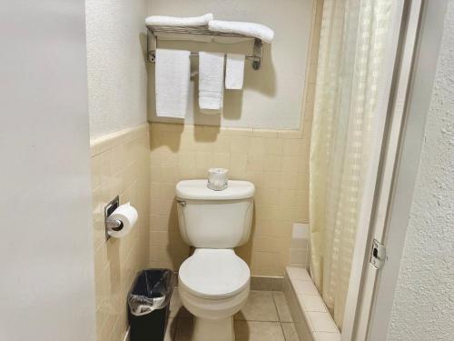 Regency Inn Fresno – Fresno, CA