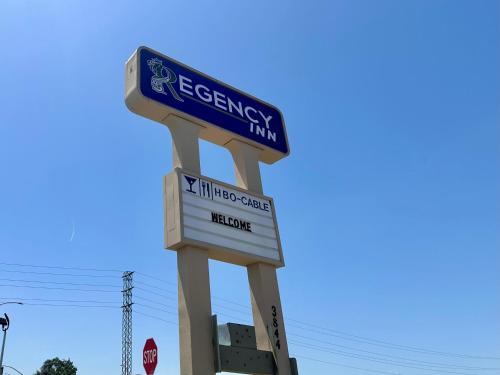 Regency Inn Fresno – Fresno, CA