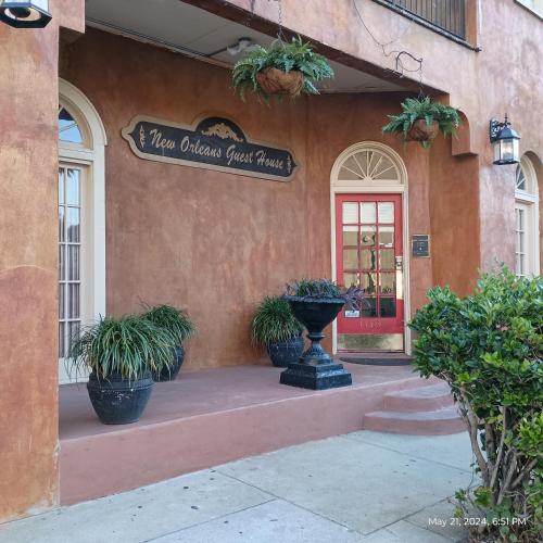 New Orleans Guest House - image 8