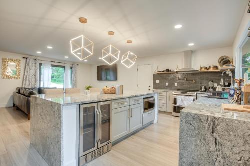Spacious Riverfront Delaware Home with Views in Delaware, USA