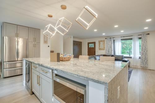 Spacious Riverfront Delaware Home with Views in Delaware, USA