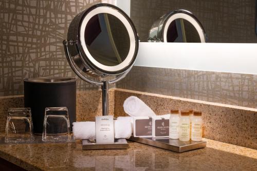 Silver Cloud Hotel Lake Union – Seattle, WA