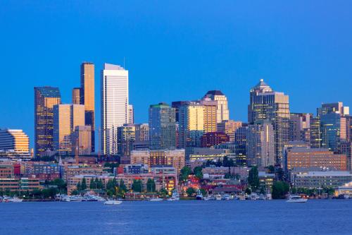 Silver Cloud Hotel Lake Union – Seattle, WA