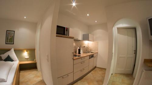 Dorfchalets & Apartments - in Kaprun centre including FREE entry Tauern Spa and Summer Card, Kaprun (foto 7)