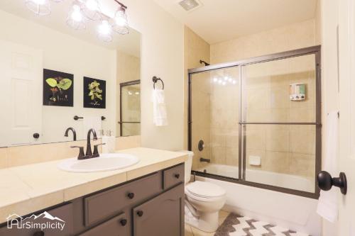 3-floors Of Modern Living Near Regis & Tennyson in Denver, USA