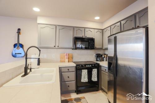 3-floors Of Modern Living Near Regis & Tennyson in Denver, USA