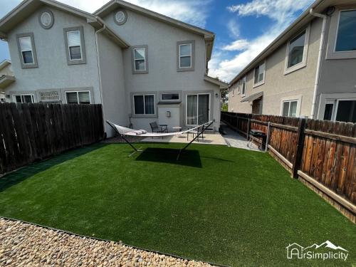 3-floors Of Modern Living Near Regis & Tennyson in Denver, USA