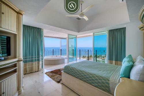 Amazing Condo with Ocean View - Jacuzzi - Beach in Puerto Vallarta, Mexico